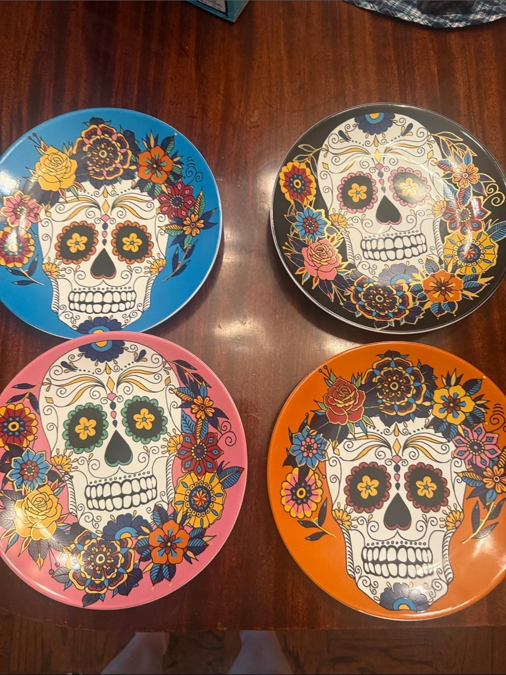 4 salad plates Williams Sonoma dia de Los muertos